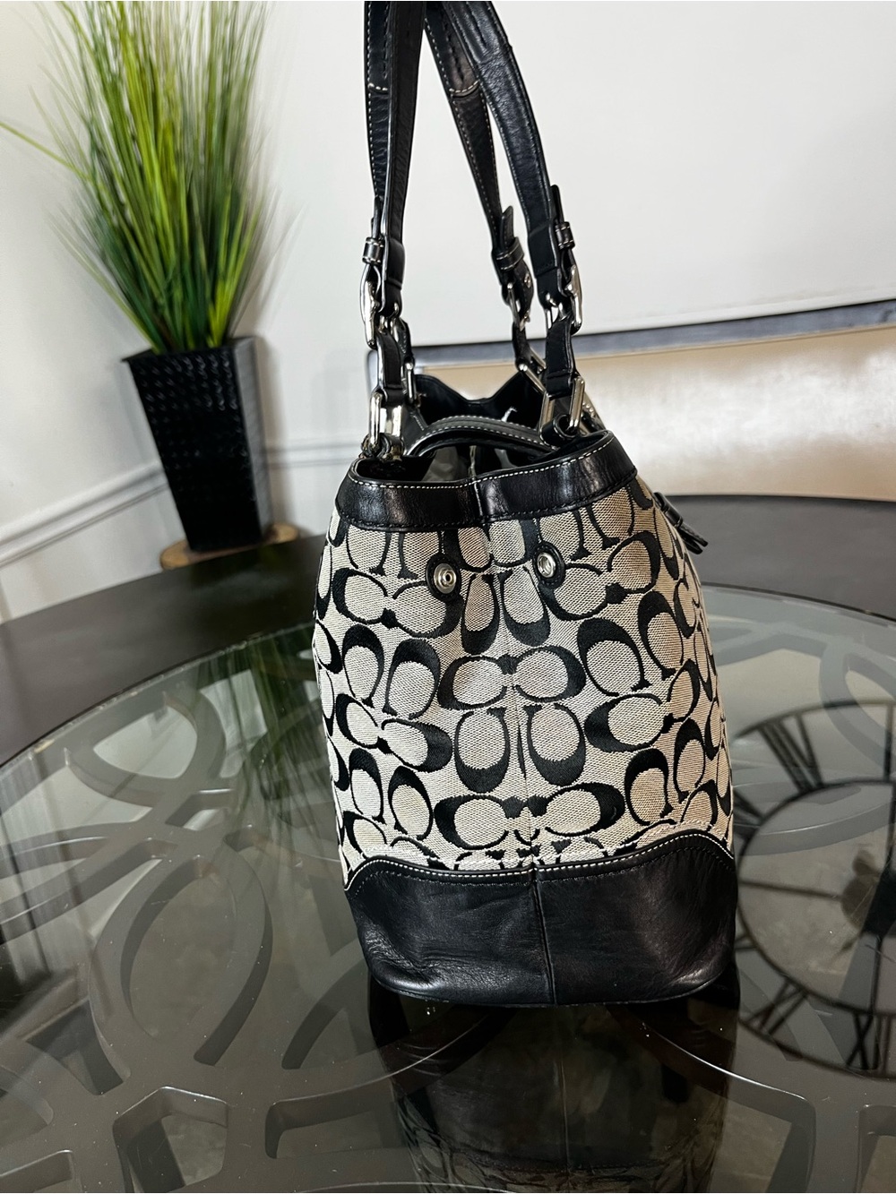 Coach Authentic Hampton F12643 Brown/Black Trim Signature Satchel - Picture 4 of 9
